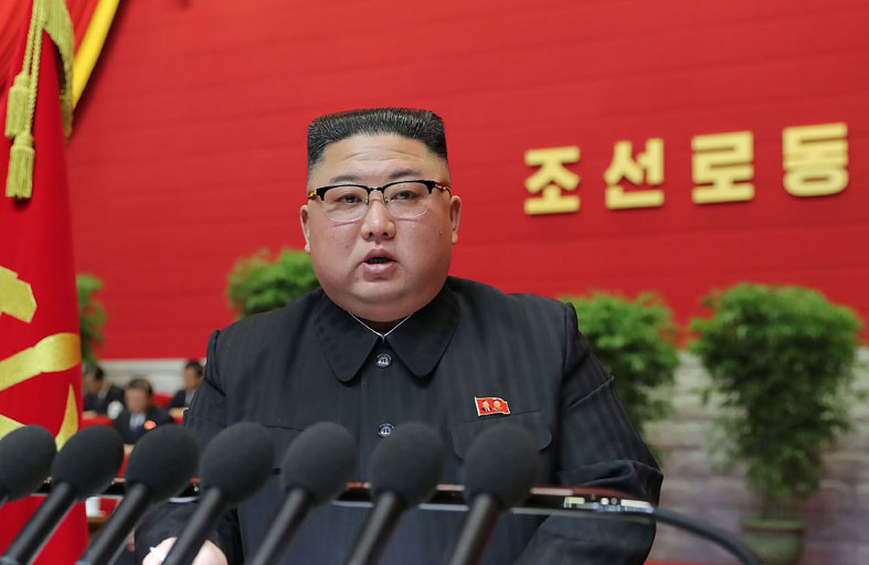 الزعيم الكوري الشمالي يتعهد بتعزيز ترسانة بلاده النووية