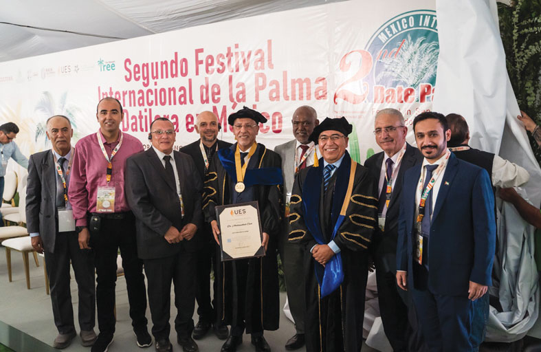 رئيس جامعة سونورا يشيد بالدكتور عبد الوهاب زايد لمسيرته المهنية والإنجازات التي حققها في الإمارات والشرق الأوسط وشمال أفريقيا و المكسيك في  تطوير قطاع النخيل والتمور 