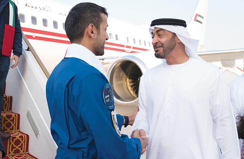 رئيس الدولة: دولة الإمارات تسعى بخطى حثيثة وطموحة لترسيخ مكانتها في مجال الفضاء بإرادة أبنائها وطموحهم