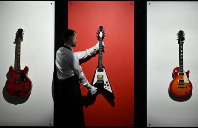 غيتار بـ 130 ألف جنيه استرليني 