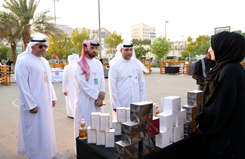 بلدية مدينة أبوظبي تنظم فعالية «حياكم في سوقنا» لدعم مشاريع الأسر الإماراتية المنتجة