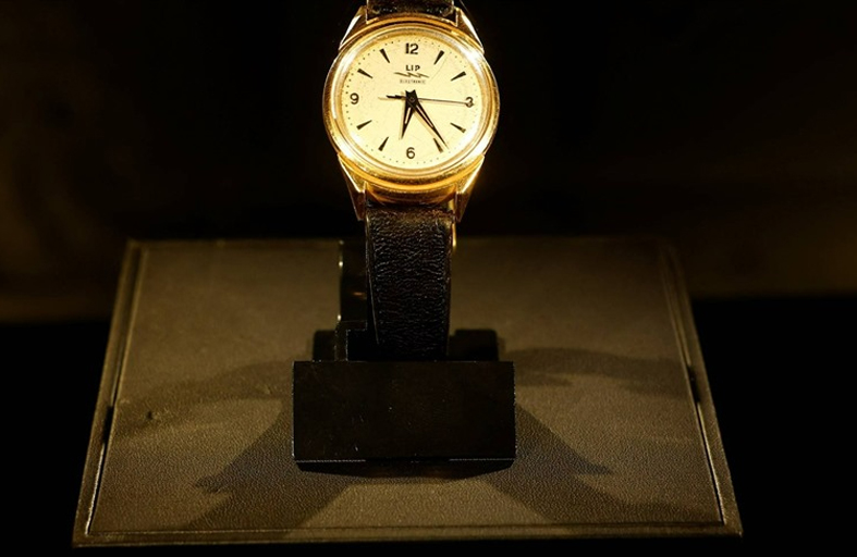 ساعة يد ديغول تُباع بأعلى سعر في مزاد