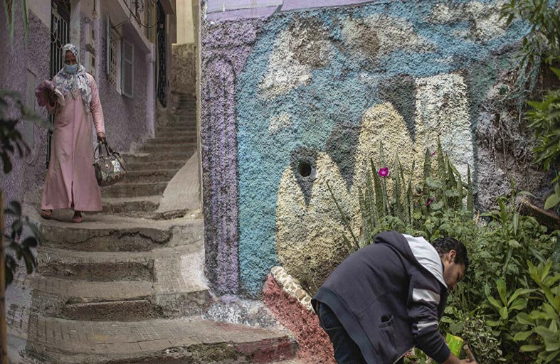 معرض مغربي يقلب عتمة الحجر الصحي إلى ومضات فنية 