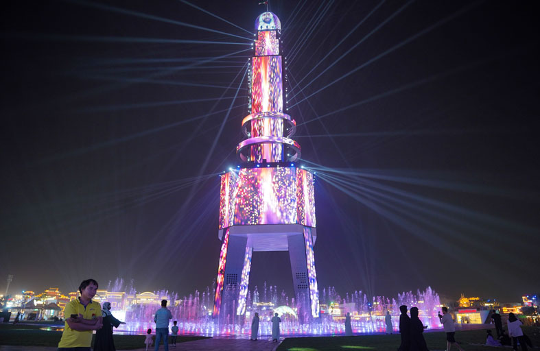 مهرجان الشيخ زايد يحتفل باليوم الوطني لمملكة البحرين