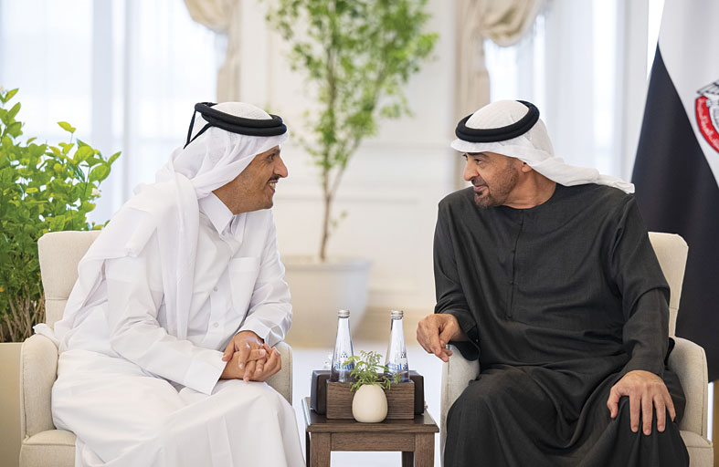 رئيس الدولة يستقبل رئيس مجلس الوزراء وزير خارجية قطر