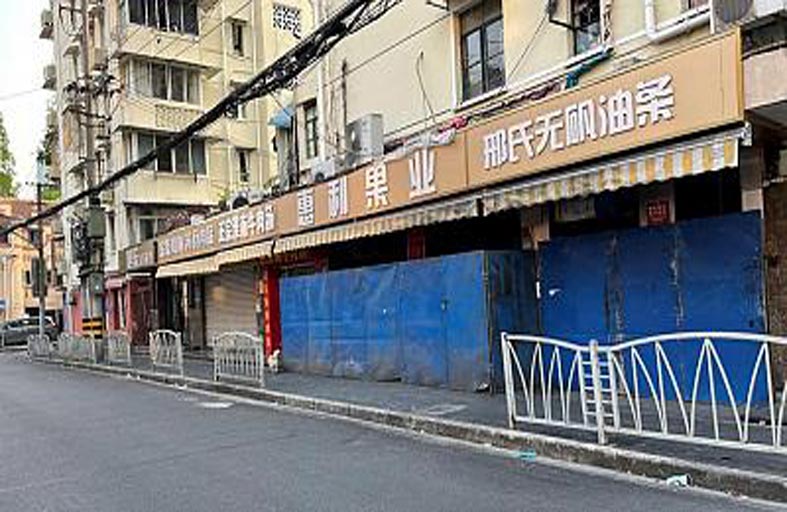 غضب وإحباط في شنغهاي مع تمديد الإغلاق 