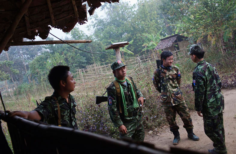 المجموعة العسكرية في بورما تفقد السيطرة على بلدة استراتيجية 