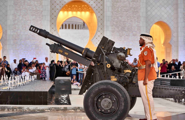 وزارة الدفاع تكشف عن إحياء مدفع الإفطار فى عدد من مدن وإمارات الدولة