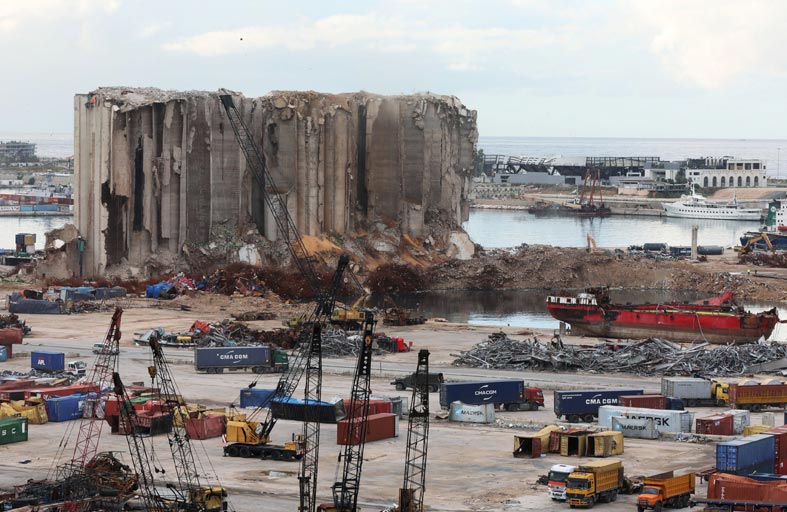 انفجار بيروت... لم يبق للبنانيين إلا التمرد على حزب الله