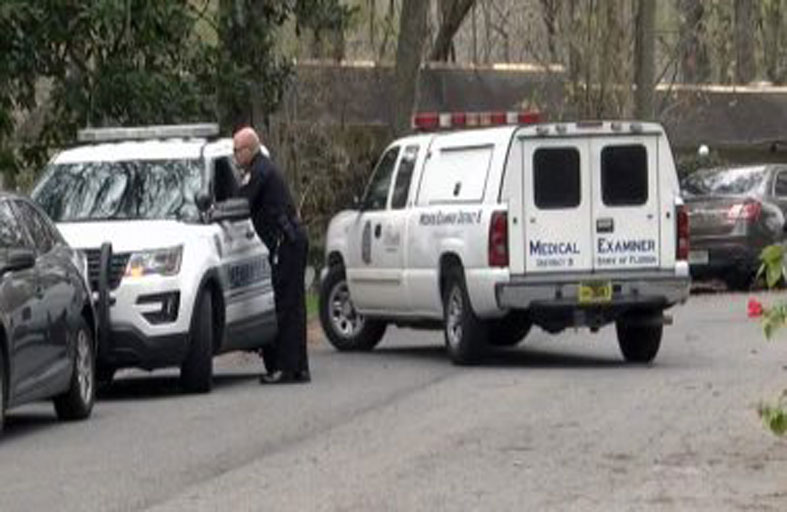 ألسنة بشرية في المنزل.. والزوجة تكشف السر الغريب