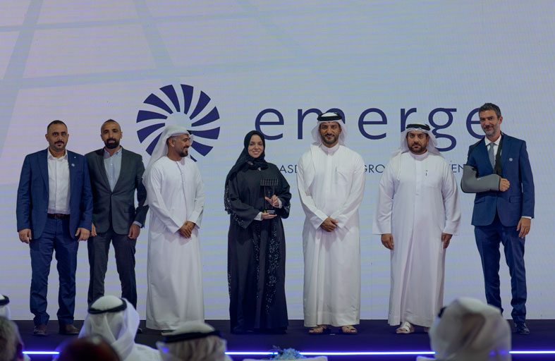 سلطان بن أحمد القاسمي يدشن «سنا» أول محطة للطاقة الشمسية في إمارة الشارقة