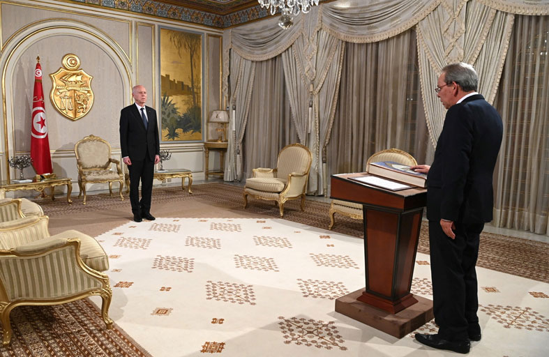 حكومة جديدة في تونس.. كيف تتعامل مع أزمات الاقتصاد؟