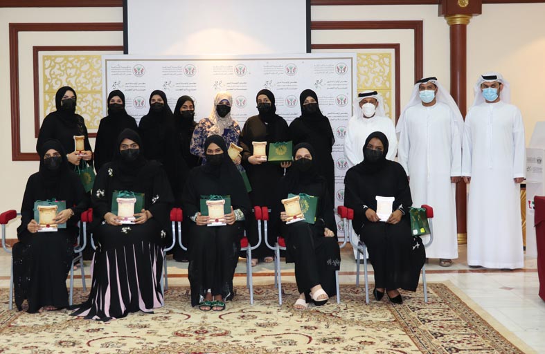 مجلس أولياء أمور دبا الحصن يكرم60  امرأة من الطاقم الطبي والإداري والمتطوعات في القطاع الصحي بدبا الحصن