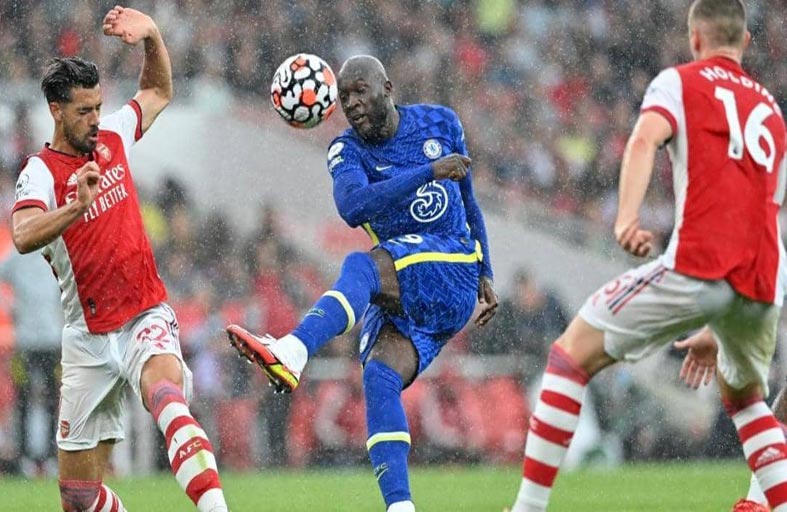 لماذا تفوقت أندية إنجلترا في سوق الانتقالات الصيفية؟