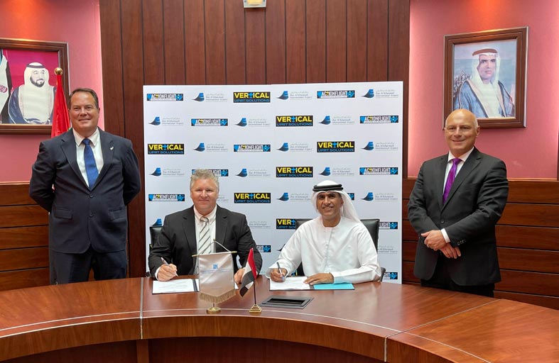مطار رأس الخيمة يوقع اتفاقية مع اكشن فلايت لإنشاء قاعدة تشغيلية للسياحة ومغامرات الطيران