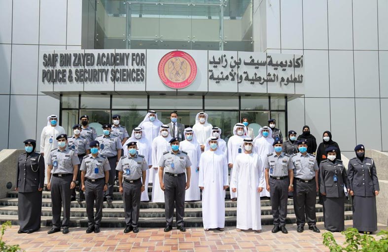 تأهيل 46 من منتسبي شرطة أبوظبي في مشروع تعلم اللغات
