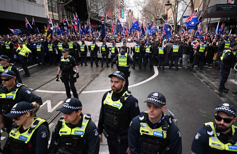 آلاف الأستراليين يتظاهرون ضد الهجرة والحكومة تندد بالمسيرات