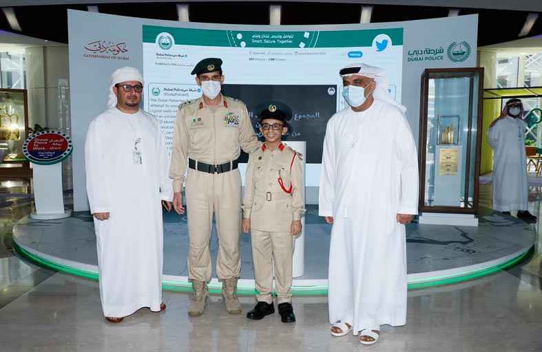 قائد عام شرطة دبي يحقق أمنية طالب من أصحاب الهمم 