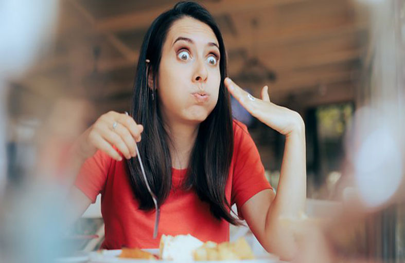 هــــل الطعـــــام الحـــــار خطيــــر بالفعــــل؟!