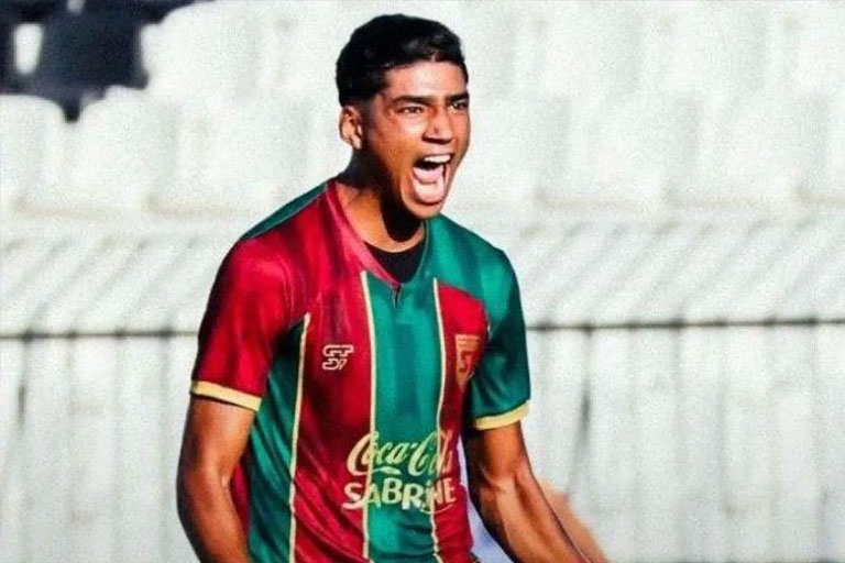 الجناح التونسي خليل العياري يقترب من سان جرمان 