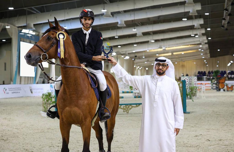 175 فارساً وفارسة شاركوا في المرحلة الثالثة لدوري «قفز الحواجز» الصيفي