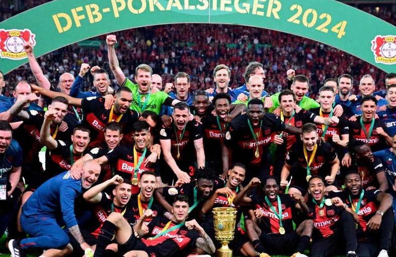 بـثنائية محلية.. ليفركوزن يتوج  موسمه التاريخي