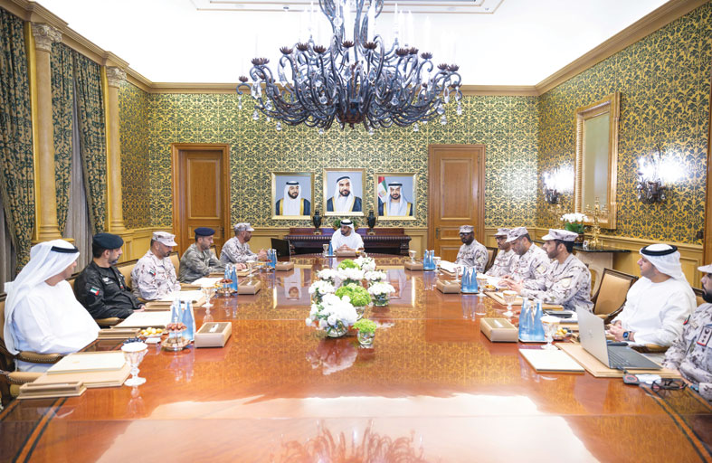 حمدان بن زايد يطلع على مهام وواجبات الحرس الوطني