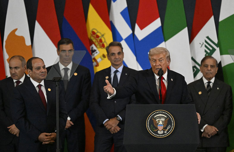 ترامب يشيد بدور الإمارات في دعم خطته للسلام في الشرق الأوسط