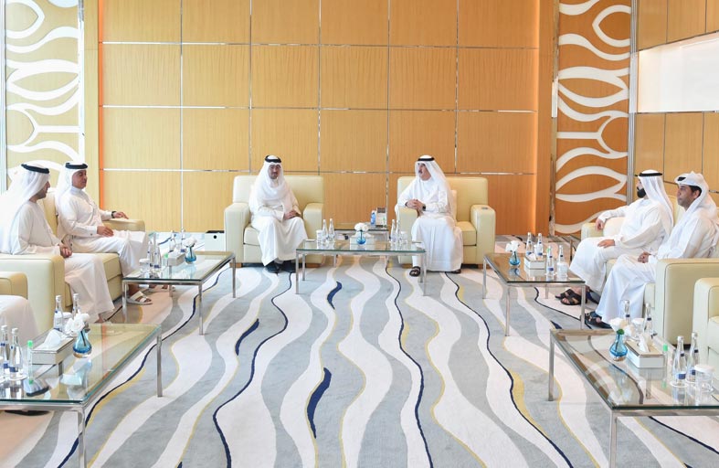 حاكم أم القيوين يستقبل القنصل العام البحريني