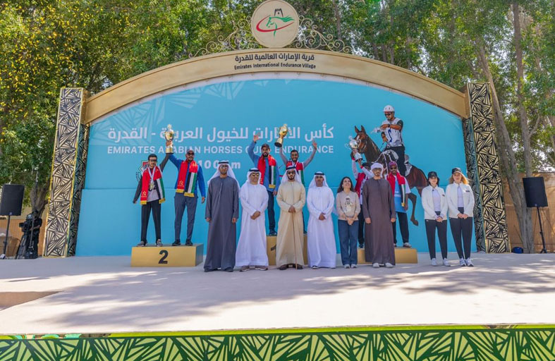 زايد بن حمد يتوج ماجد المهيري بطلا لكأس الإمارات للقدرة