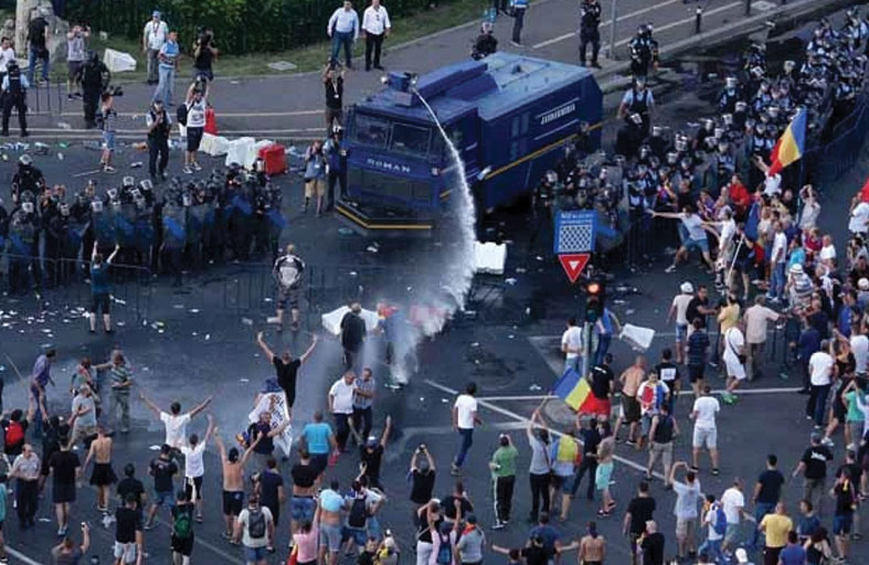 عنف في بوخارست بسب منع مرشح رئاسي مؤيد لروسيا من الترشح