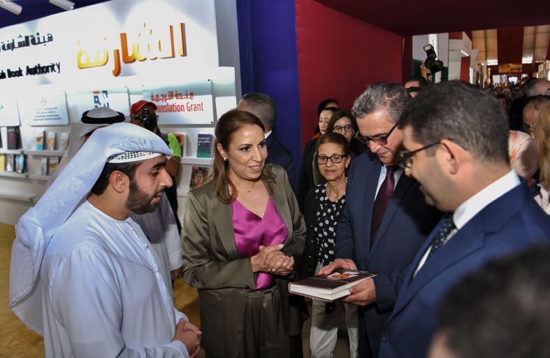 إقبال لافت على معرض الشارقة للكتاب في الرباط للكتاب 