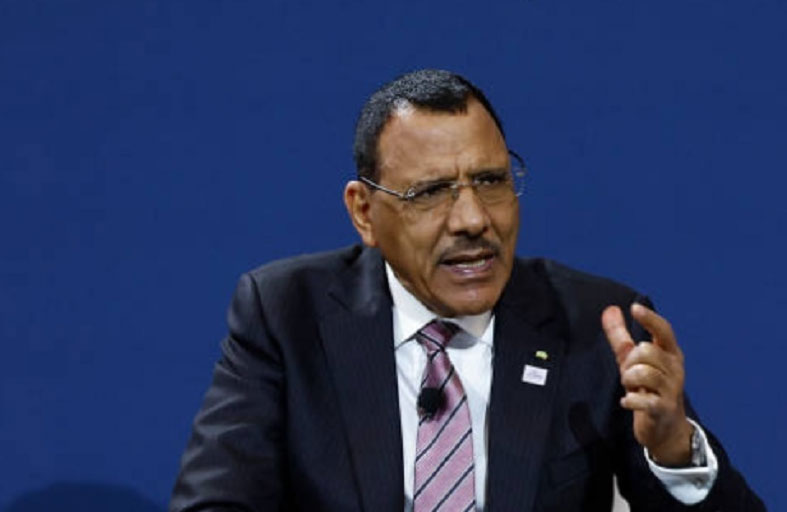  رئيس وزراء النيجر: الرئيس المخلوع يتمتع بصحة جيدة