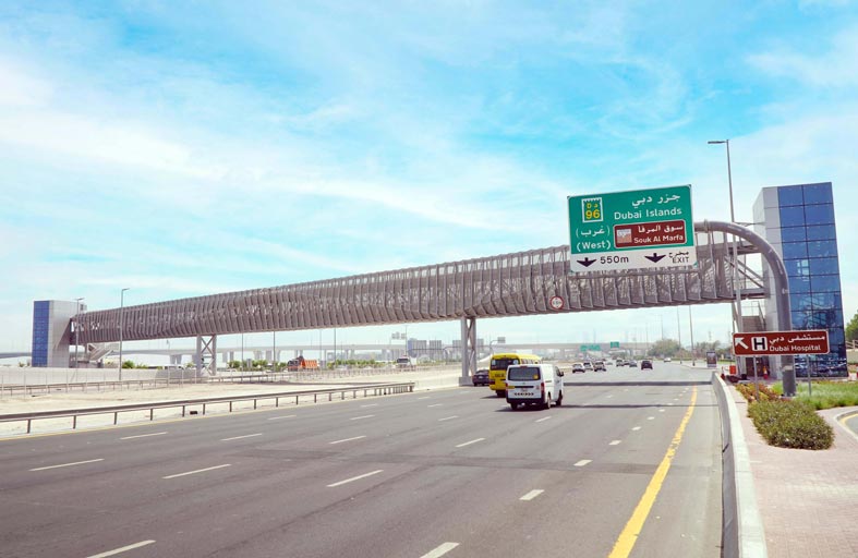 طرق دبي تنجز وتنفذ 7 جسور للمشاة بطول 888 مترا