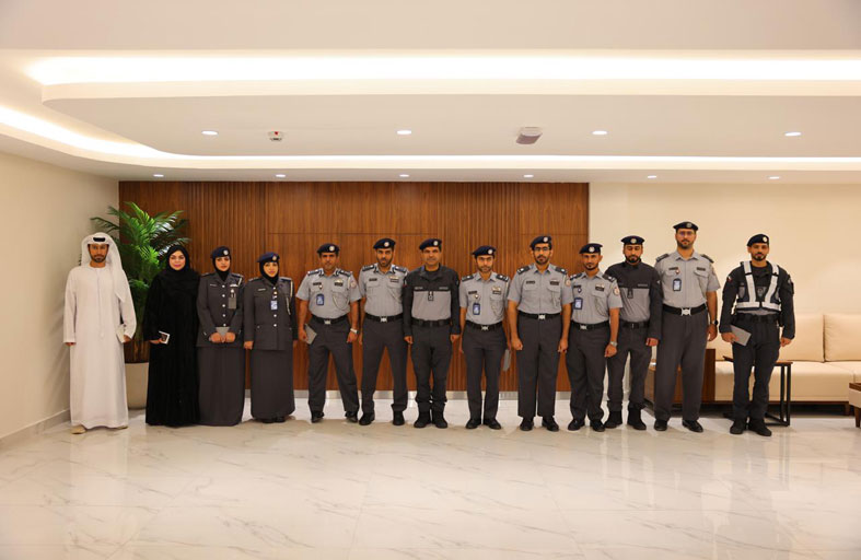 شرطة أبوظبي تكرم 202 موظف ببرنامج (حافز)