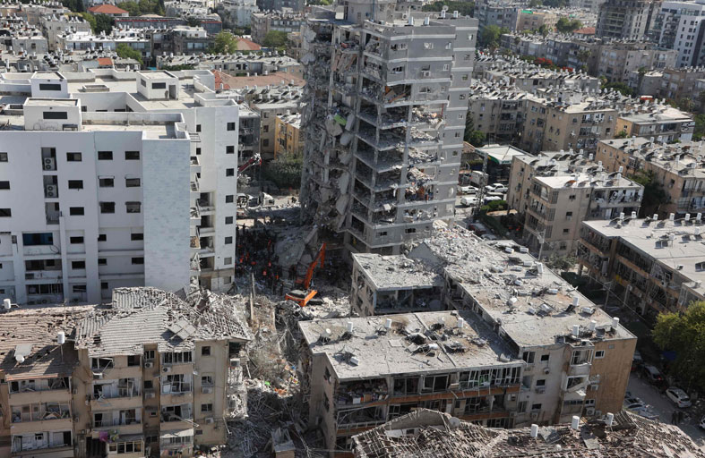 الضربات الإيرانية على إسرائيل تخلف دمارا وخوفا 