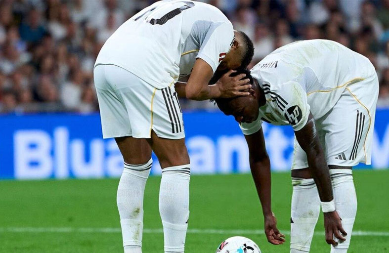 بتصرف بسيط.. مبابي يذيب جليد الخلاف مع فينيسيوس