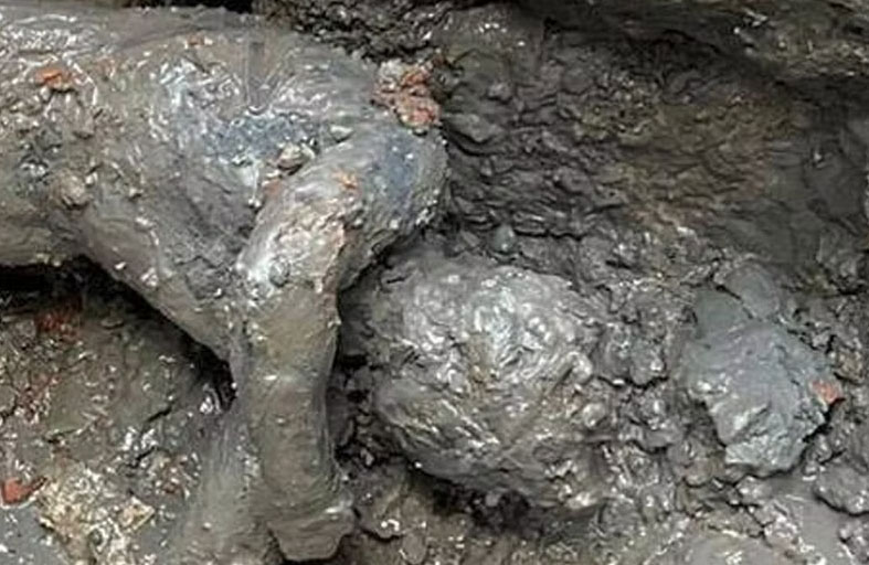 تماثيل برونزية في إيطاليا تعيد كتابة التاريخ