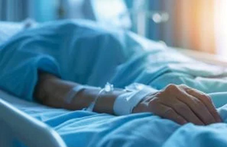 وفاة صيني بعد العمل 104 أيام متتالية