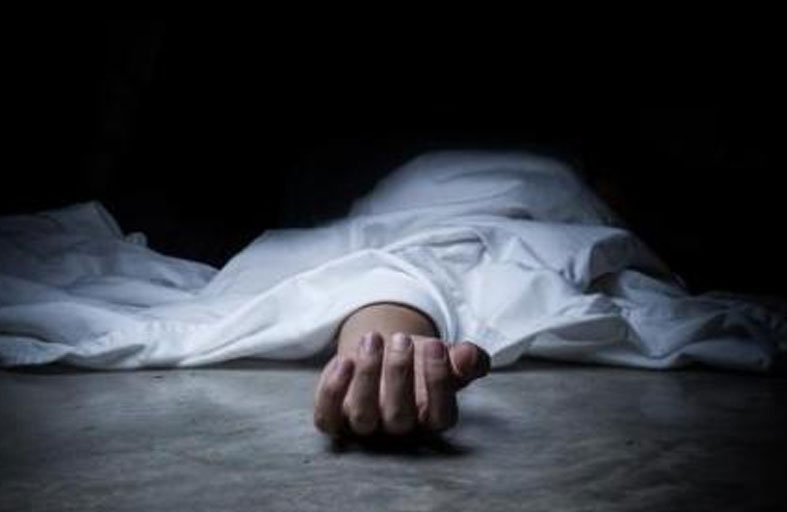 أم تضرب ابنتها الحامل حتى الموت 