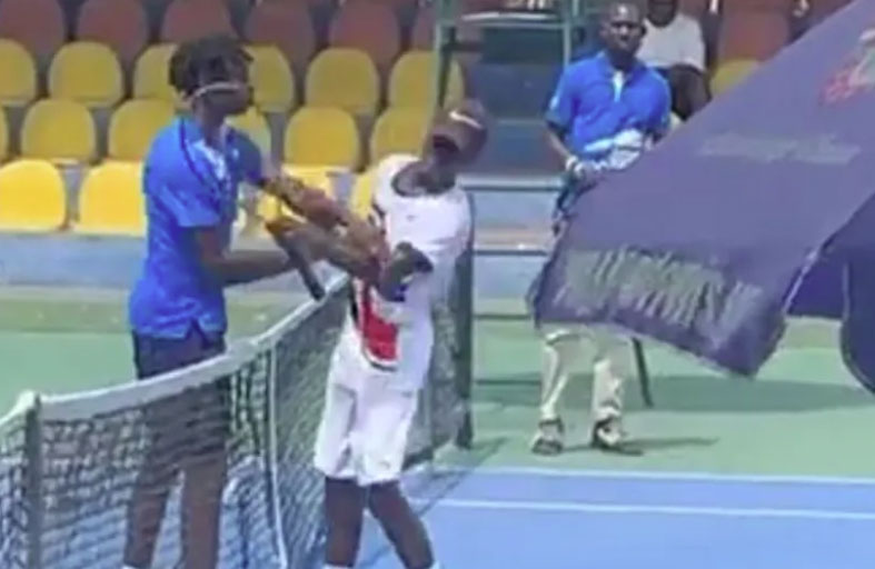 على طريقة ويل سميث.. لاعب تنس يصفع خصمه