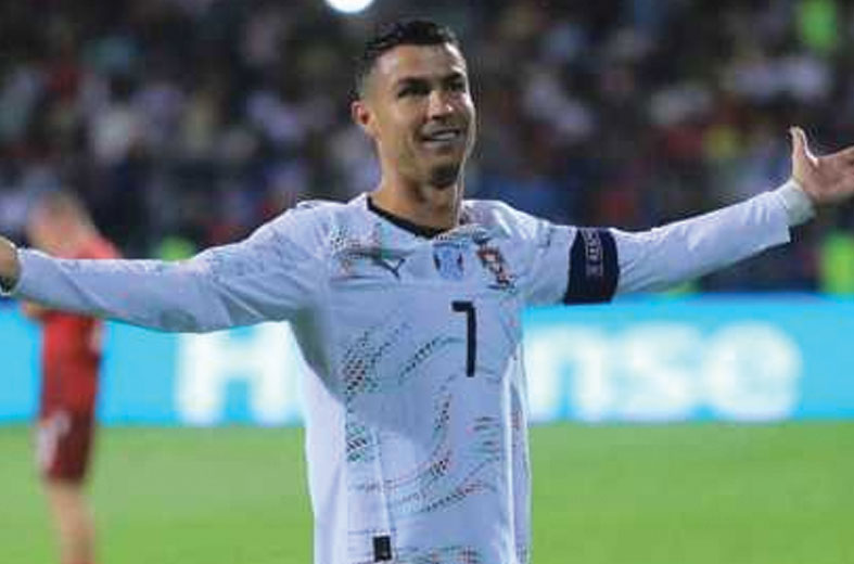 نسخة كربونية.. كريستيانو رونالدو يكرر هدفه ضد أرمينيا بعد 10 سنوات