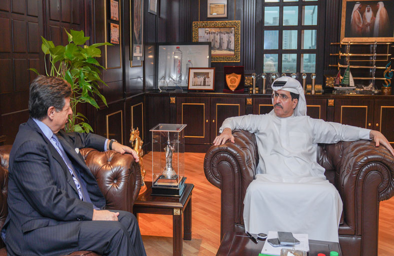 «كهرباء دبي» ووفد إسباني يبحث تعزيز التعاون في قطاع الطاقة المتجددة 