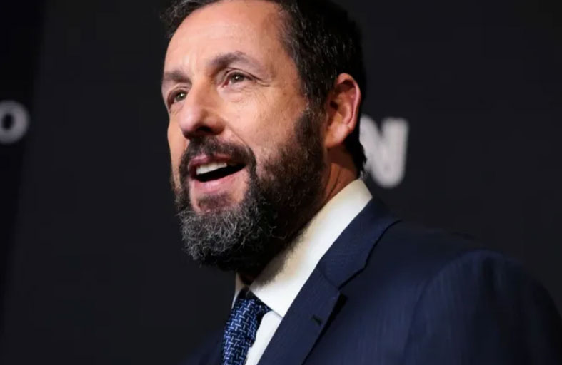 آدم ساندلر يفوز بجائزة مارك توين للكوميديا