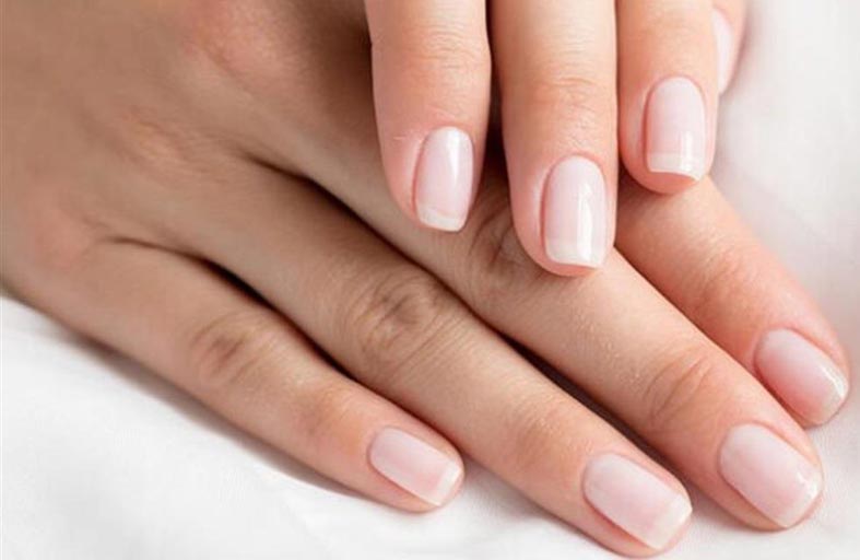 عادات يومية خاطئة تسبب تقصّف الأظافر