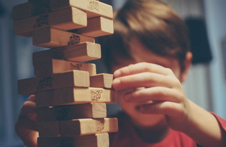 أم تقتل طفلها المصاب بالتوحد 