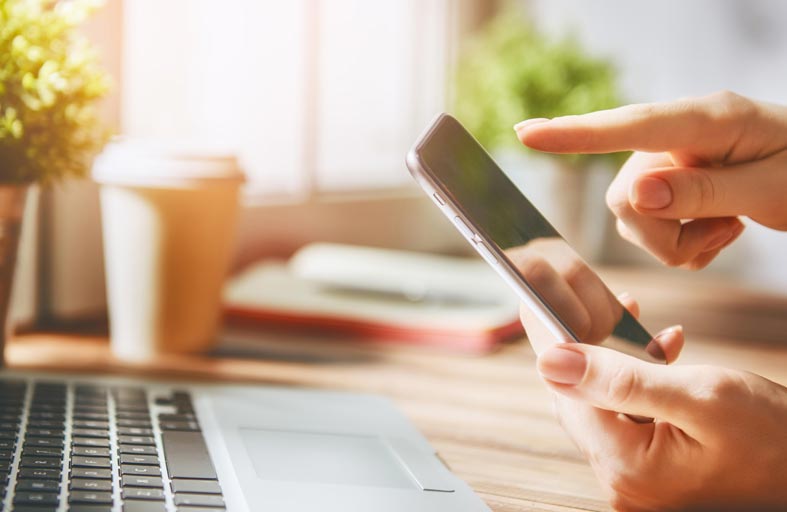 العمل عن بعد يعزز آليات الاقتصاد الرقمي في الإمارات