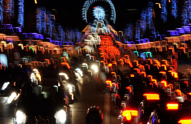 فرنسا نحو إرغام المتاجر المكيفة على إغلاق أبوابها لتوفير الطاقة 