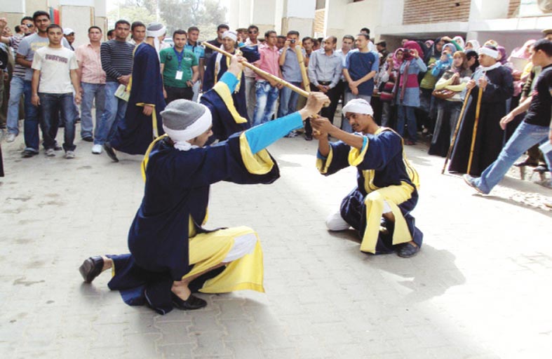 إقبال متزايد على تعلم التحطيب المصري