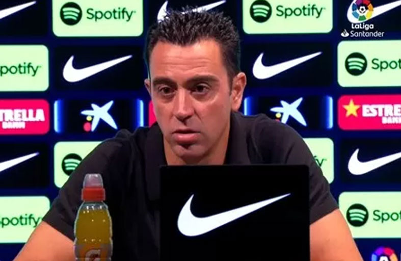 تشافي يوضح سبب تغيير طريقة لعب برشلونة أمام بلباو